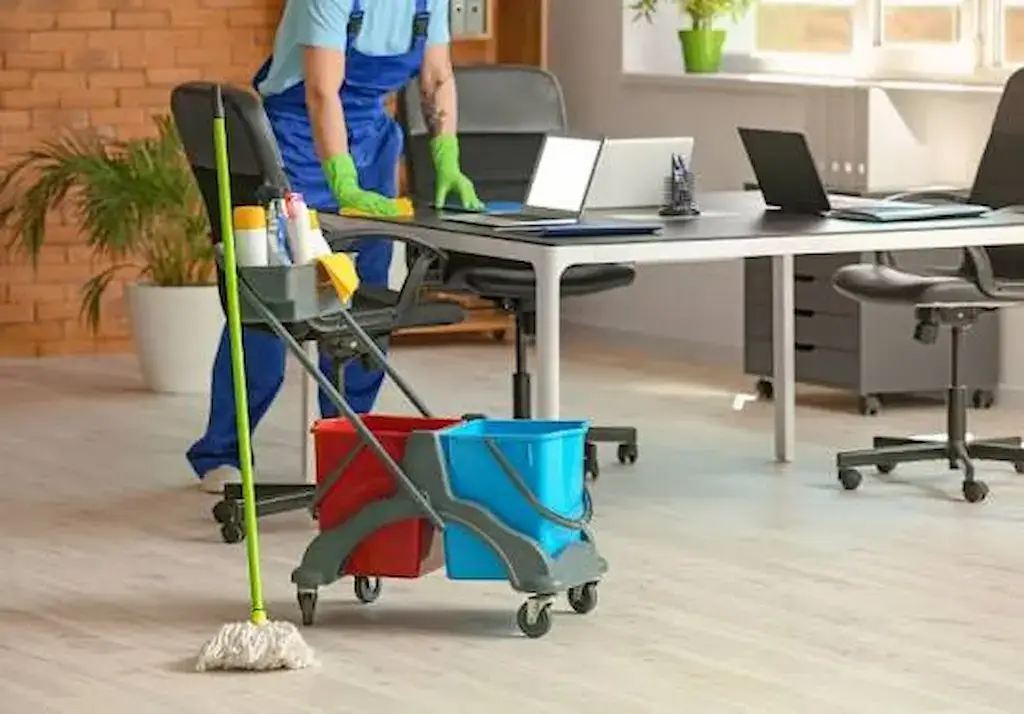 Commercial cleaning services for offices and industrial units